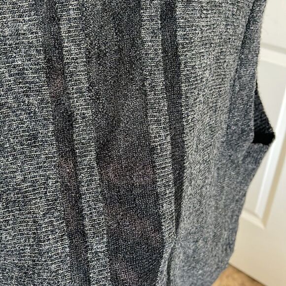 So versatile Banana Republic Wool wrap vest. - Picture 6 of 8